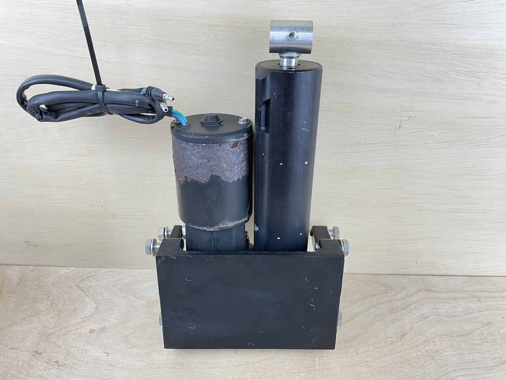 2005 Mercury 75HP Optimax 2 Power Trim & Tilt Unit Assembly 2 Wire 830250T5