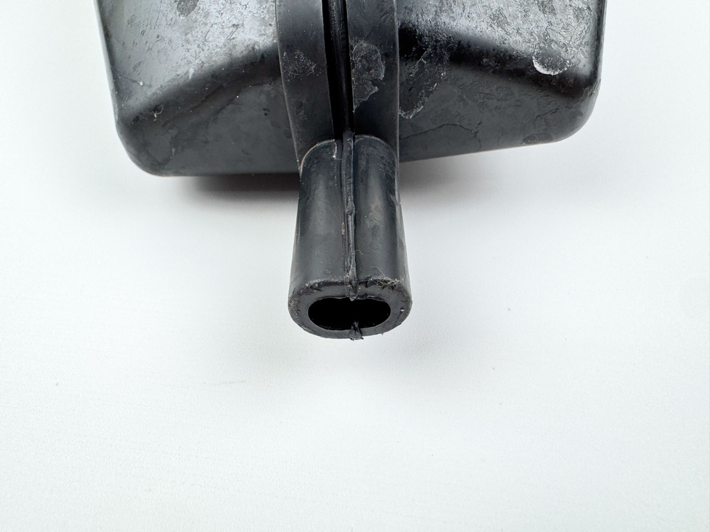 2012 Evinrude 250 HP 2 Stroke Outboard Muffler 5005699 OEM