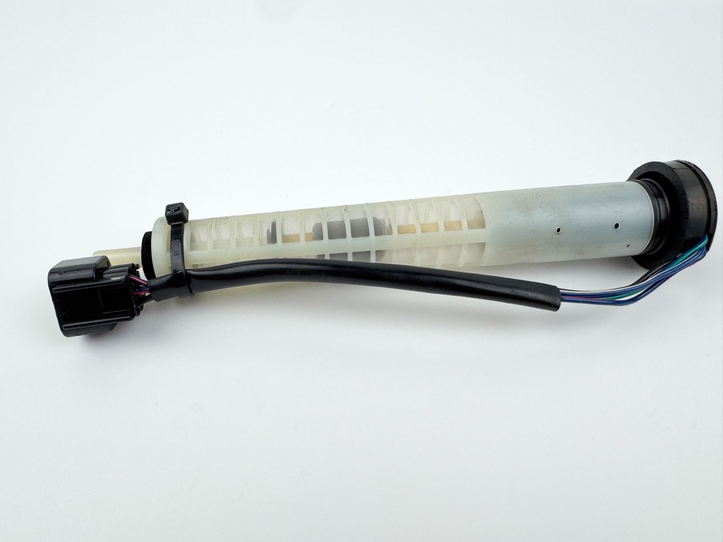 2005 Yamaha 300 HP HPDI 2 Stroke Outboard Oil Level Sensor 61A-85730-01-00 OEM