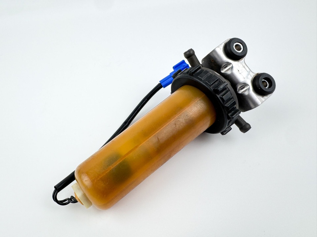 2005 Yamaha 300 HP HPDI 2 Stroke Outboard Fuel Filter Assembly 68F-24560-10-00 OEM