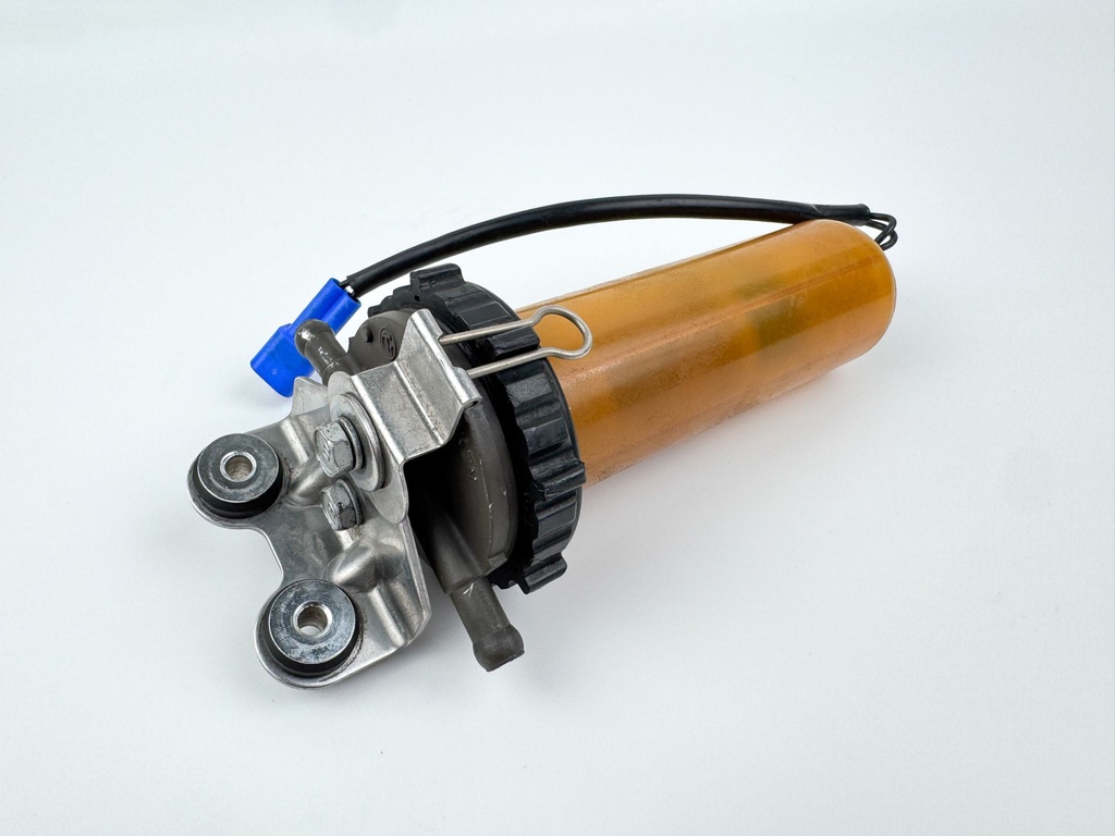 2005 Yamaha 300 HP HPDI 2 Stroke Outboard Fuel Filter Assembly 68F-24560-10-00 OEM