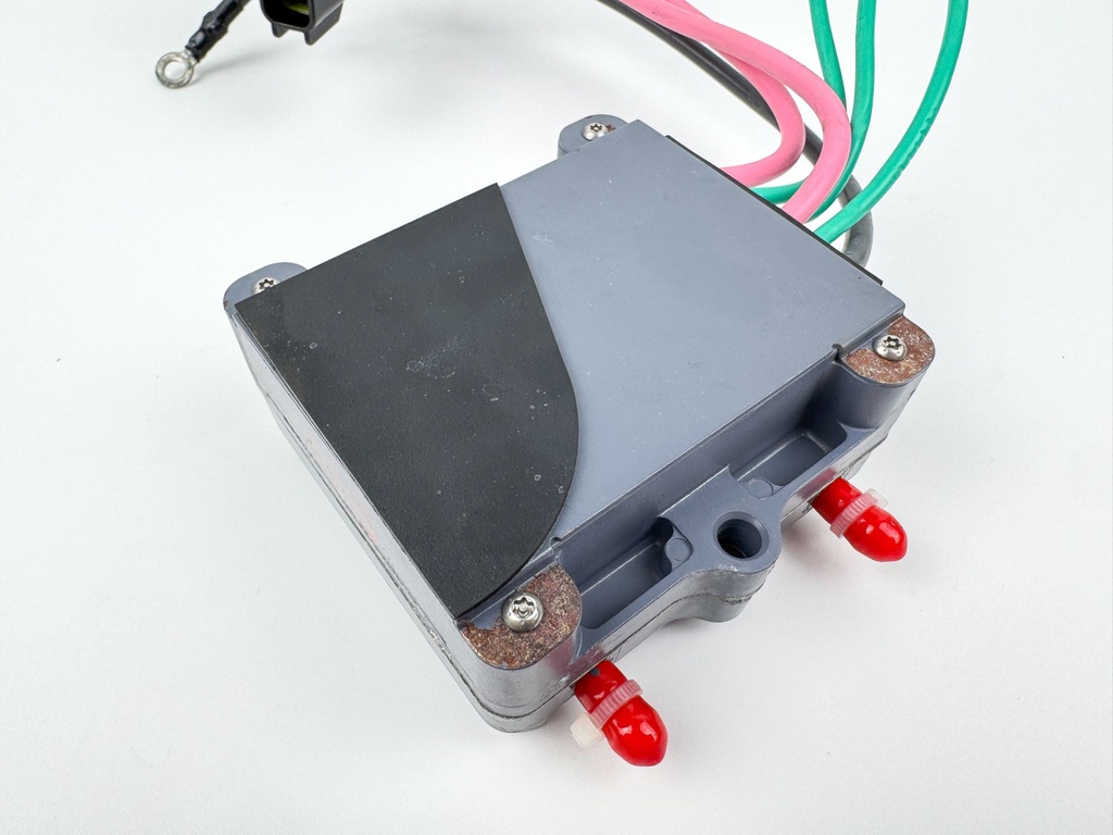 2005 Yamaha 300 HP HPDI 2 Stroke Outboard Rectifier & Regulator 60V-81960-01-00 OEM