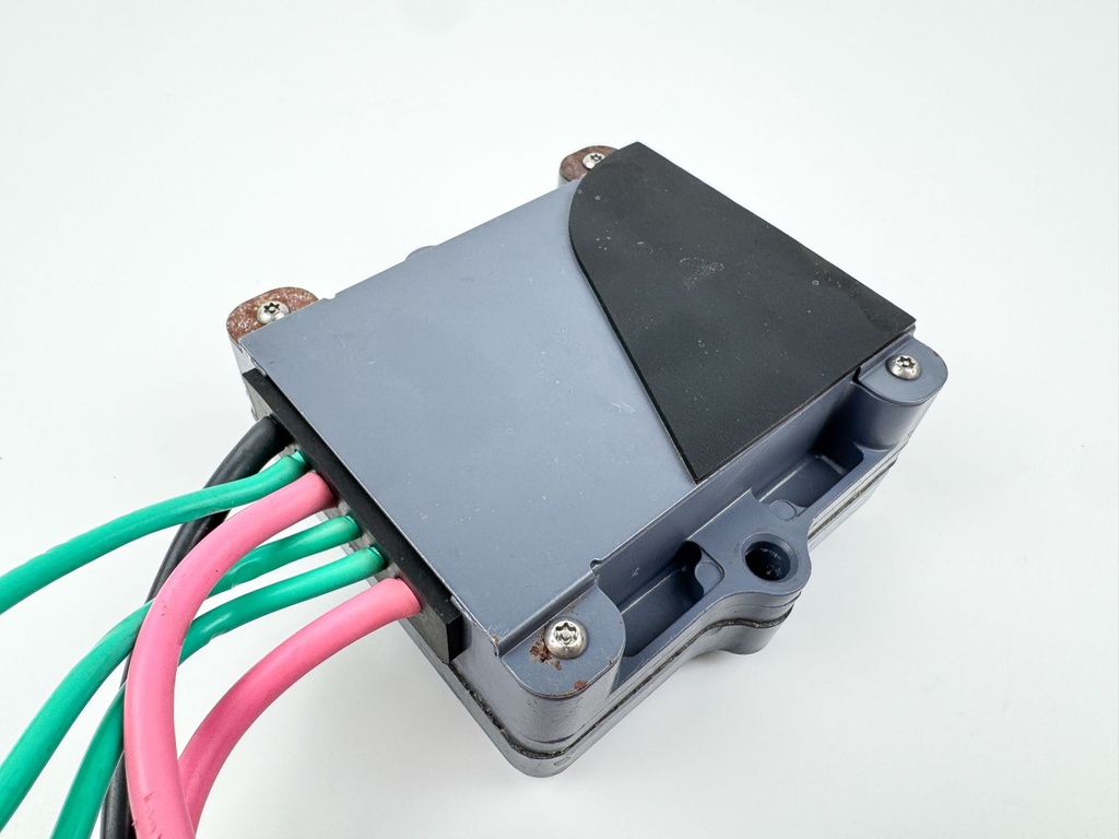 2005 Yamaha 300 HP HPDI 2 Stroke Outboard Rectifier & Regulator 60V-81960-01-00 OEM