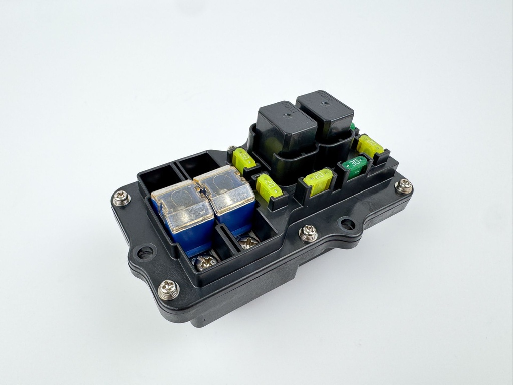 2005 Yamaha 300 HP HPDI 2 Stroke Outboard Fuse Box 60V-82170-01-00 OEM