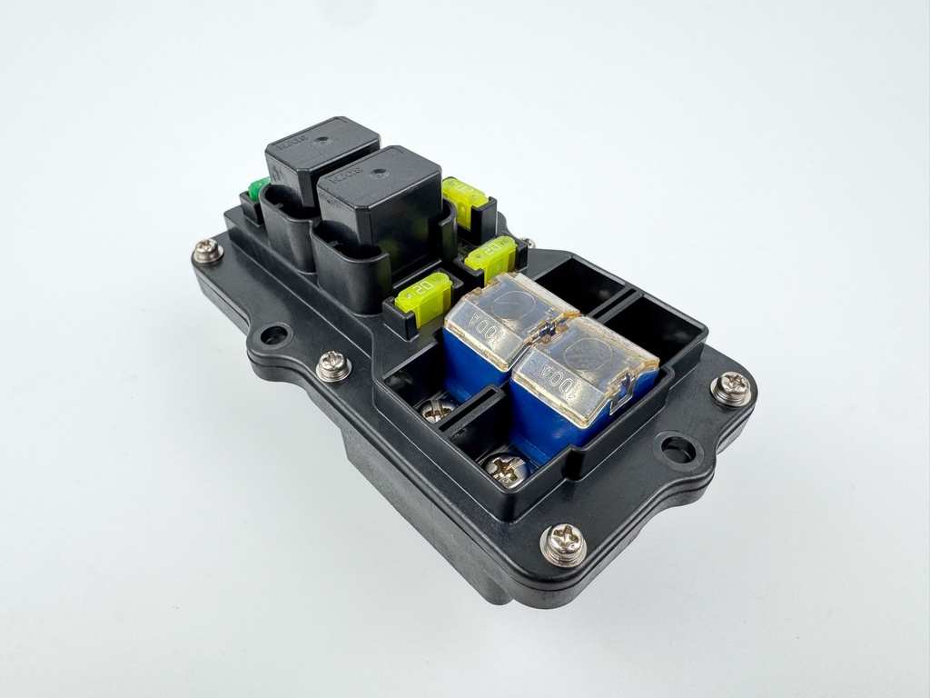 2005 Yamaha 300 HP HPDI 2 Stroke Outboard Fuse Box 60V-82170-01-00 OEM