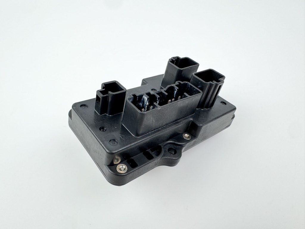 2005 Yamaha 300 HP HPDI 2 Stroke Outboard Fuse Box 60V-82170-01-00 OEM