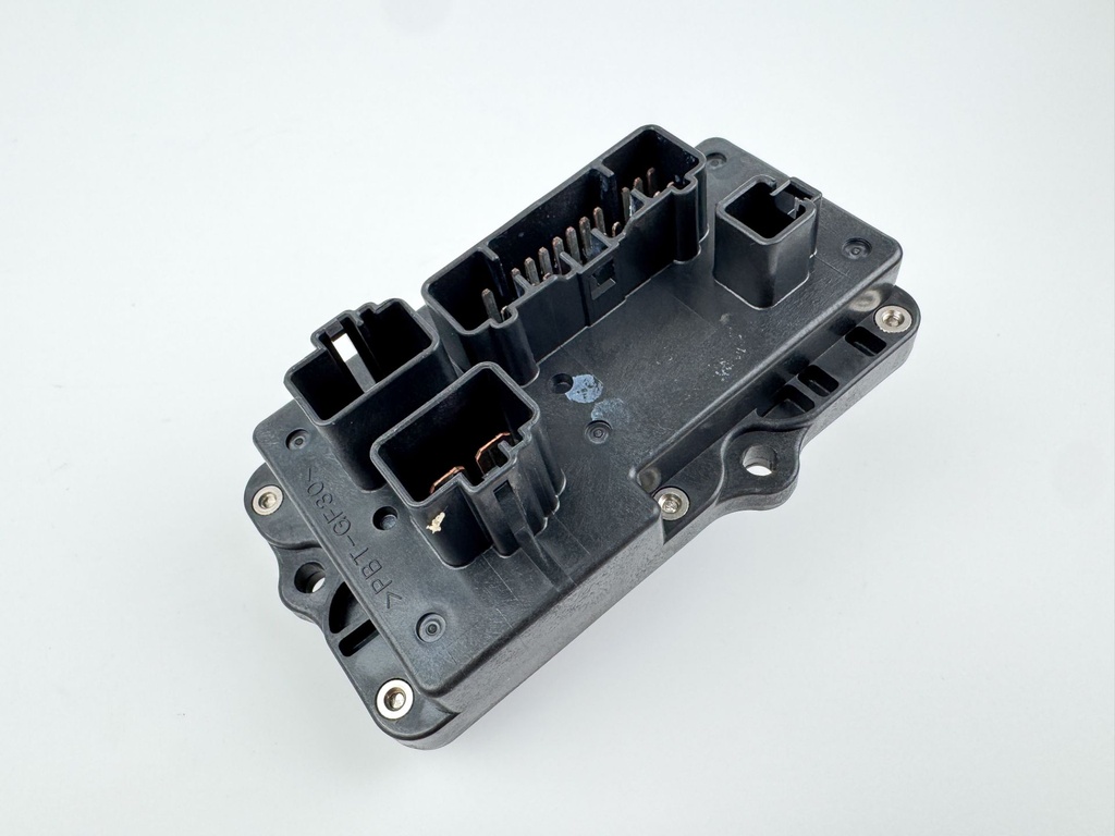 2005 Yamaha 300 HP HPDI 2 Stroke Outboard Fuse Box 60V-82170-01-00 OEM