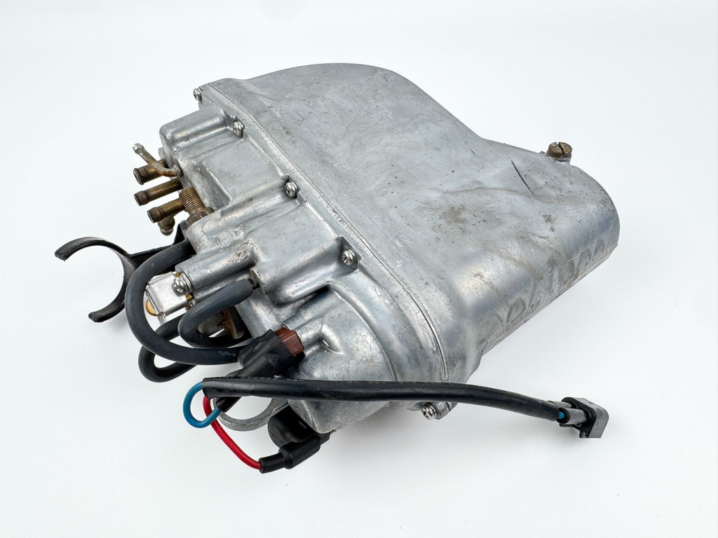 2005 Yamaha 300 HP 2 Stroke Outboard VST Float Chamber Assembly 60V-14980-00-00 Parts