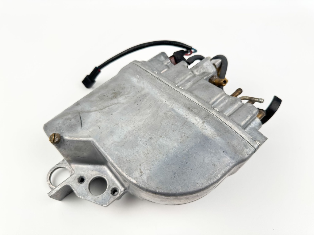 2005 Yamaha 300 HP 2 Stroke Outboard VST Float Chamber Assembly 60V-14980-00-00 Parts