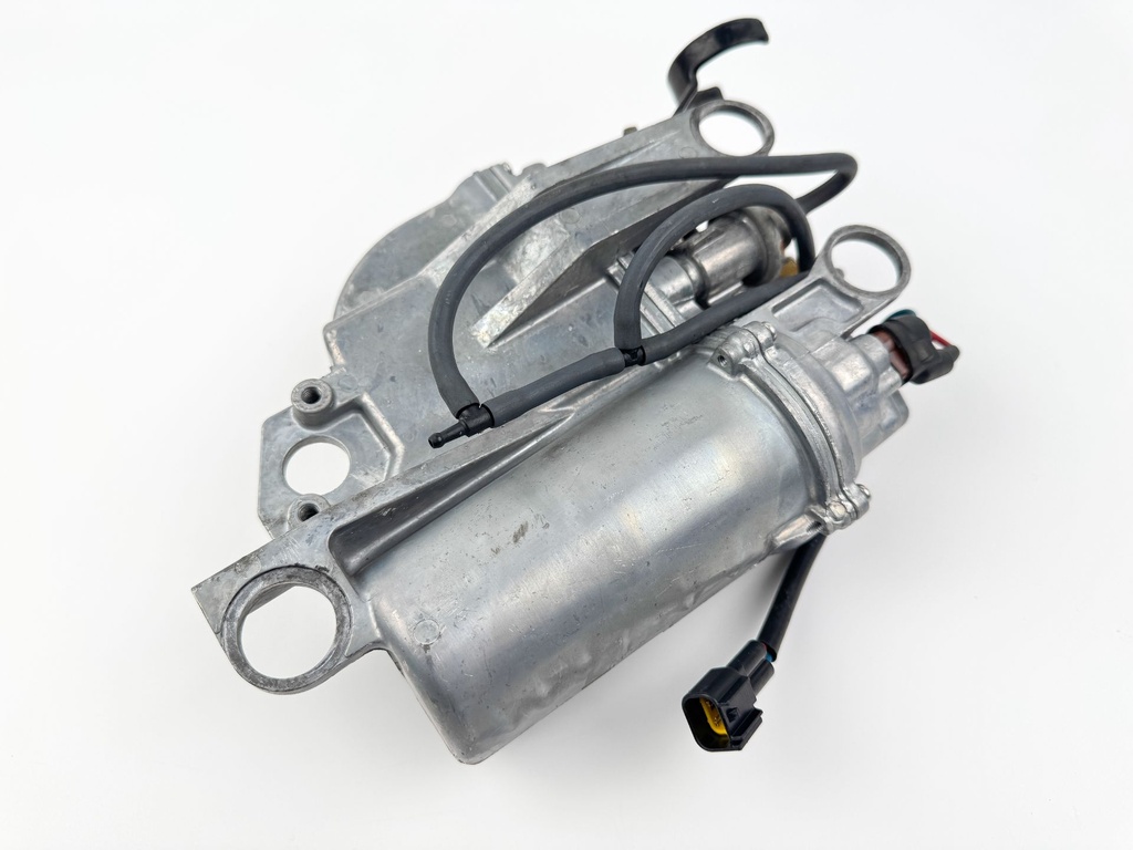 2005 Yamaha 300 HP 2 Stroke Outboard VST Float Chamber Assembly 60V-14980-00-00 Parts