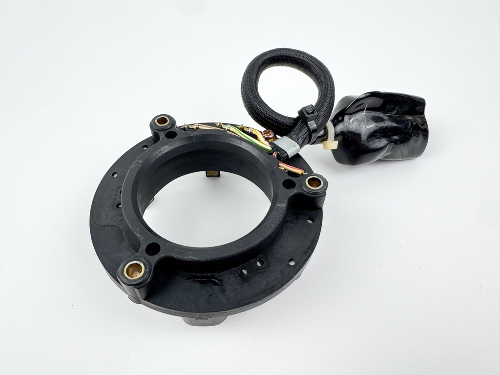 2005 Yamaha 300 HP 2 Stroke Outboard Coil Pulser Base Stator Assembly 60V-85580-00-00 OEM