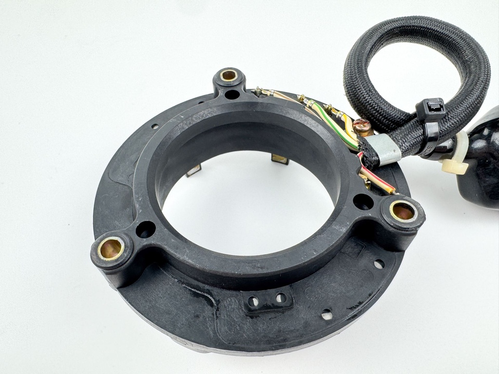 2005 Yamaha 300 HP 2 Stroke Outboard Coil Pulser Base Stator Assembly 60V-85580-00-00 OEM