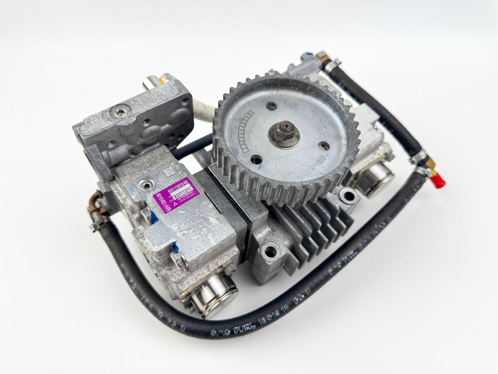 2005 Yamaha 300 HP HPDI 2 Stroke Outboard Fuel Injection Pump 60V-12170-00-00 OEM