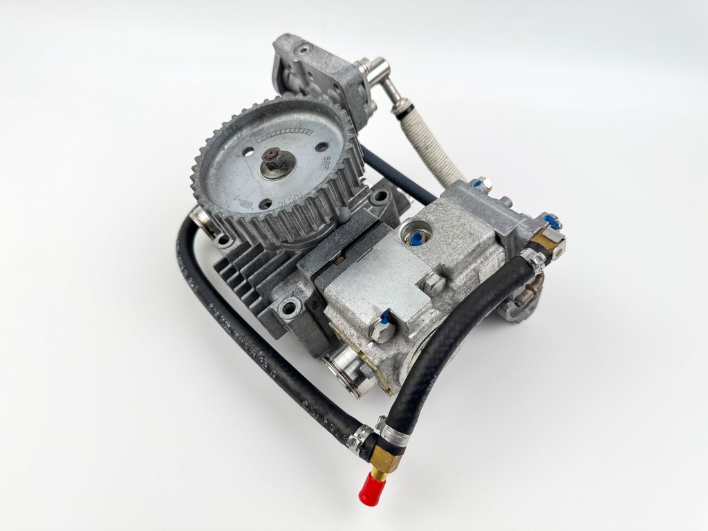 2005 Yamaha 300 HP HPDI 2 Stroke Outboard Fuel Injection Pump 60V-12170-00-00 OEM