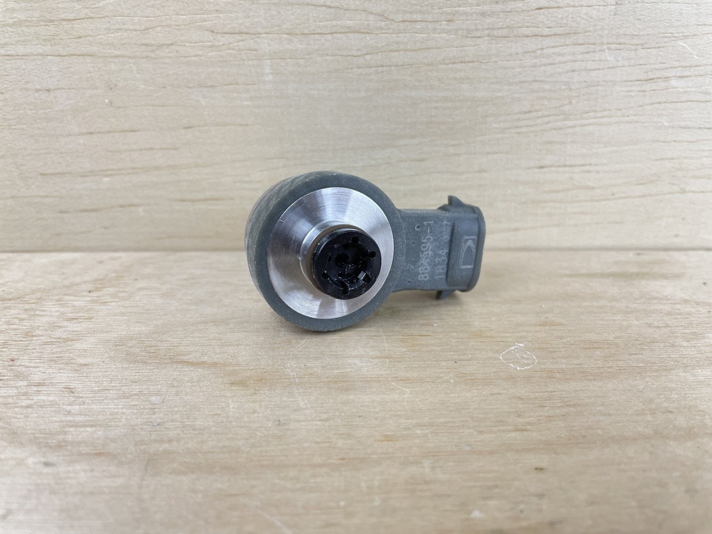 2005 Mercury 75HP Optimax 2 Stroke Outboard Air Injector 8M6001744