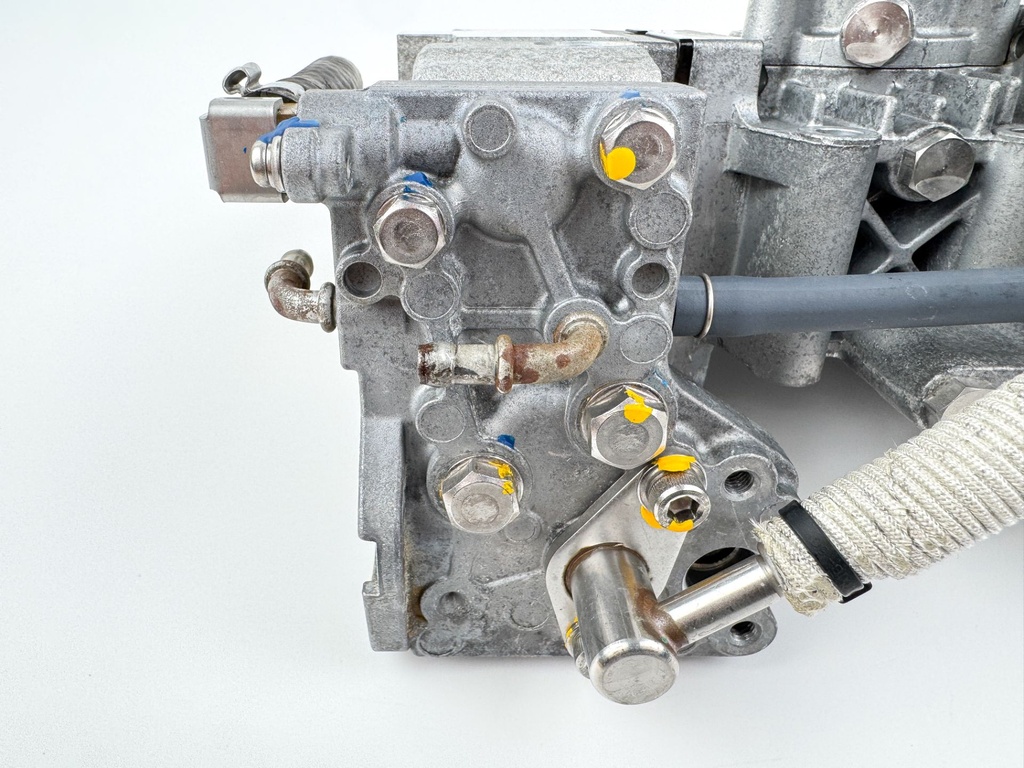 2005 Yamaha 300 HP HPDI 2 Stroke Outboard Fuel Injection Pump 60V-12170-00-00 OEM