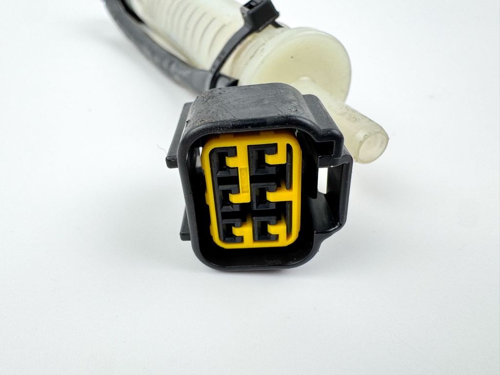 2005 Yamaha 300 HP HPDI 2 Stroke Outboard Oil Level Sensor 61A-85730-01-00 OEM