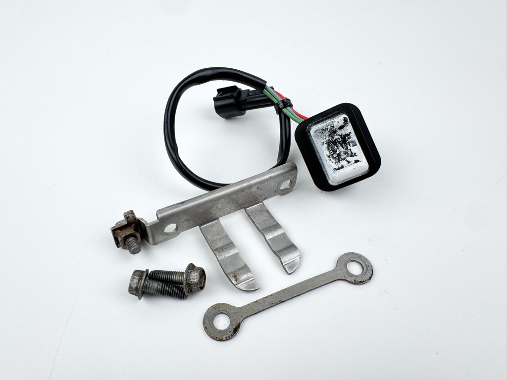 2005 Yamaha 300 HP HPDI 2 Stroke Outboard Trim Switch 69J-82563-00-00 OEM