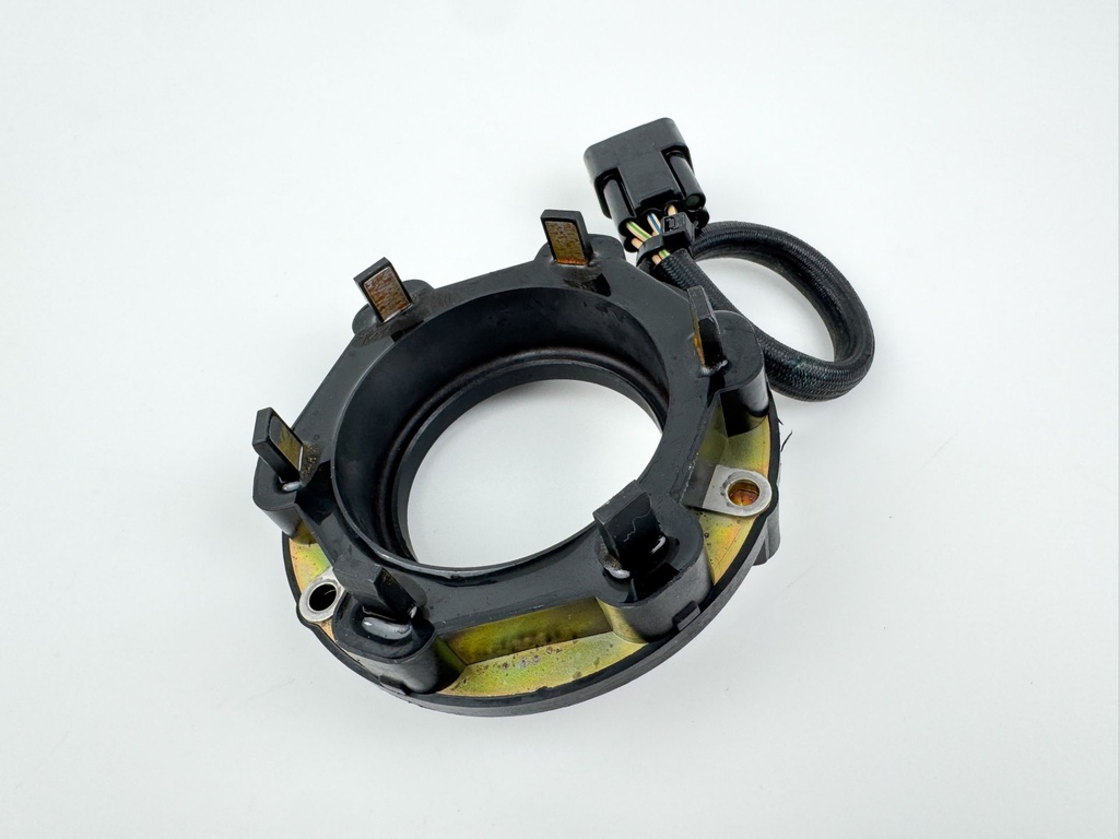 2005 Yamaha 300 HP HPDI 2 Stroke Outboard Coil Pulser Base Stator Assembly 60V-85580-00-00 OEM