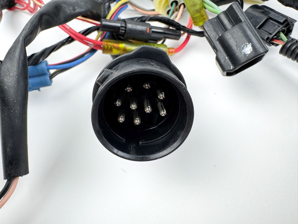 2005 Yamaha 300 HP HPDI 2 Stroke Outboard Engine Wire Harness 60V-82590-51-00 OEM