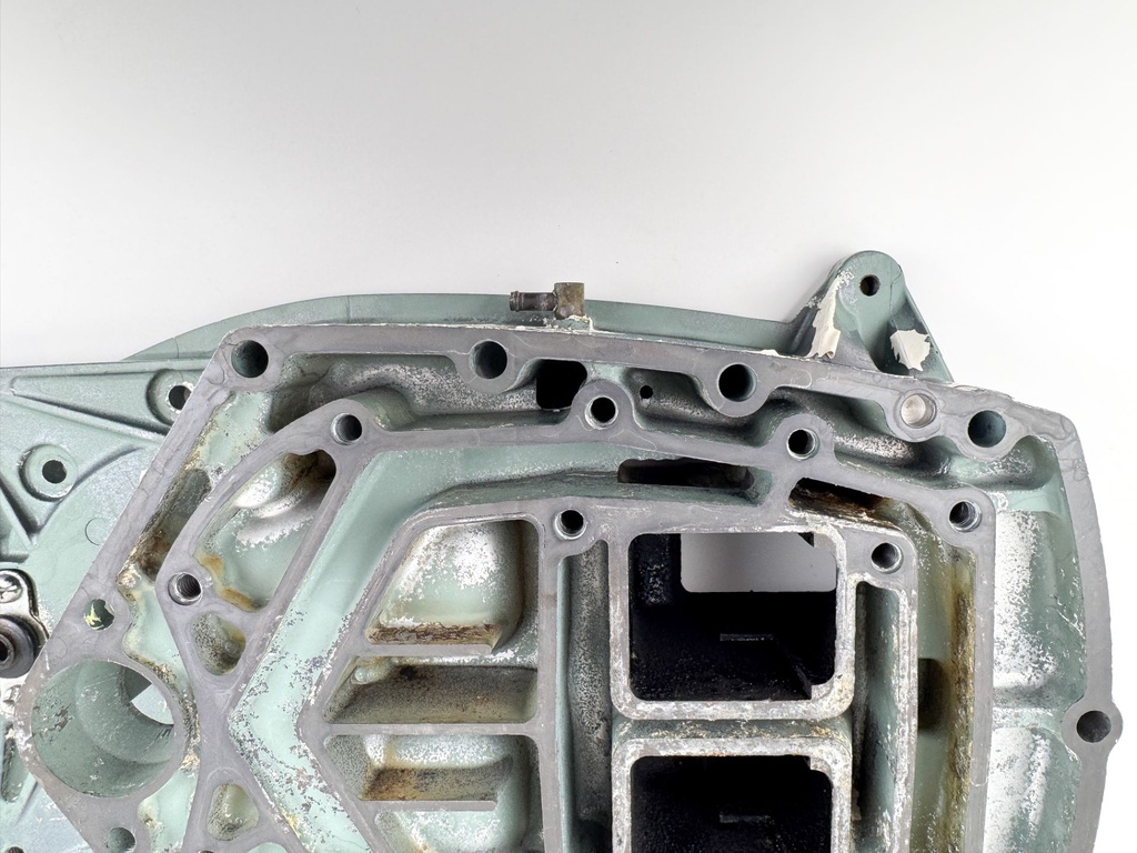 2005 Yamaha 300 HP HPDI 2 Stroke Outboard Exhaust Guide 6D0-41137-01-94 OEM