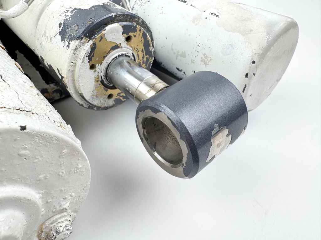 2005 Yamaha 300 HP HPDI 2 Stroke Outboard Power Trim Tilt Unit 60V-43800-00-4D OEM