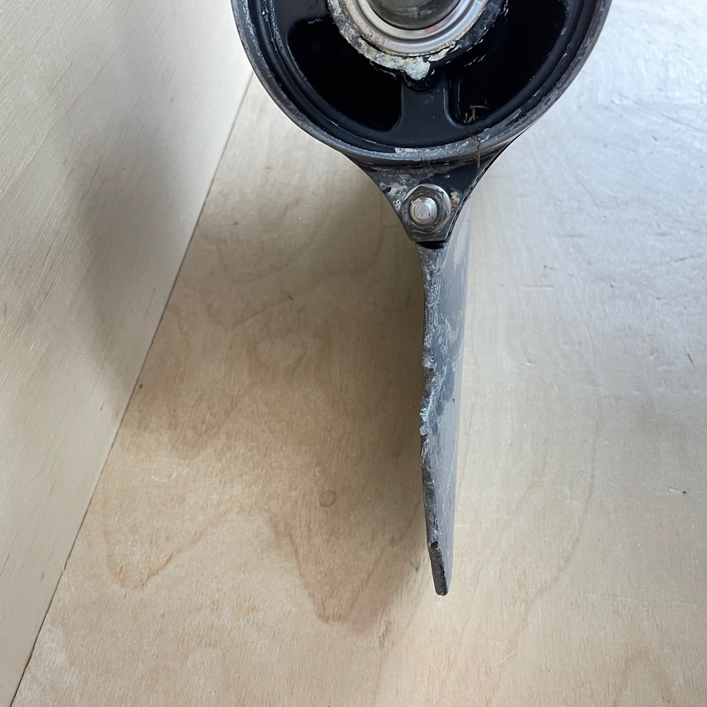 2004 Mercury 60HP 4 Stroke Outboard 20" Shaft Lower Unit Gear Case 2.33:1 9011G90