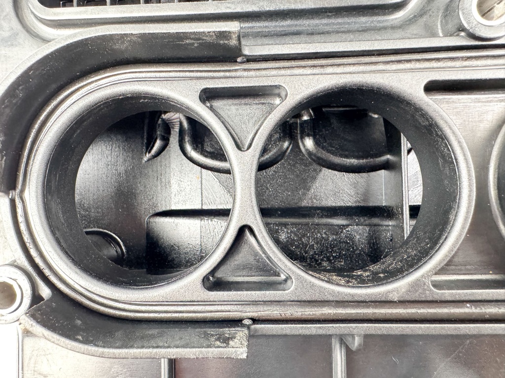 2005 Yamaha 300 HP HPDI 2 Stroke Outboard Intake Air Silencer Assembly 60V-14440-00-00 OEM