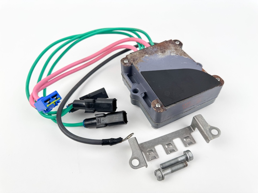 2005 Yamaha 300 HP HPDI 2 Stroke Outboard Rectifier & Regulator 60V-81960-01-00 OEM