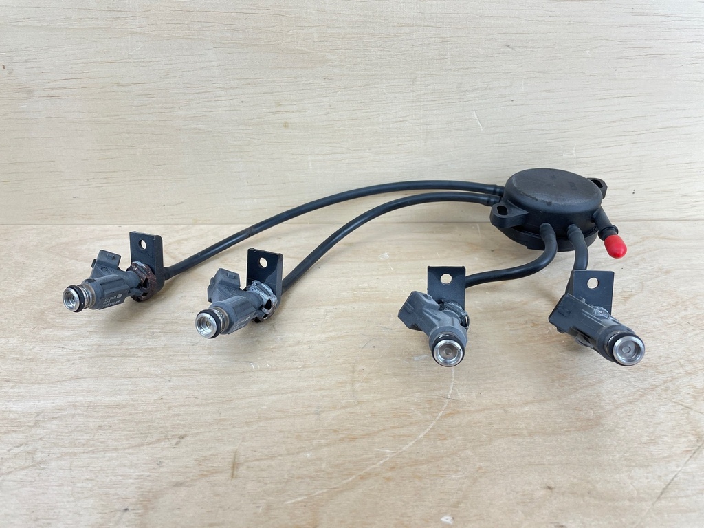 2004 Mercury 60HP 4 Stroke Outboard Fuel Injectors TFI System  892123002 879887T