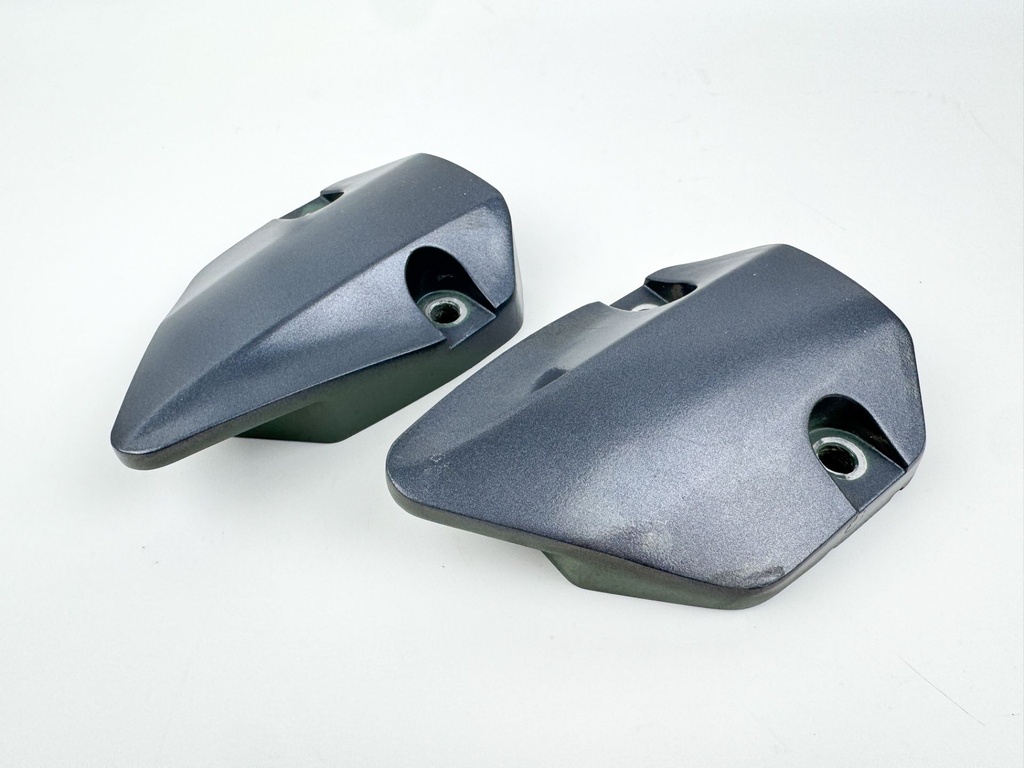 2006 Yamaha 150 HP 4 Stroke Outboard Lower Mount Covers Set 63P-44556-00-8D OEM