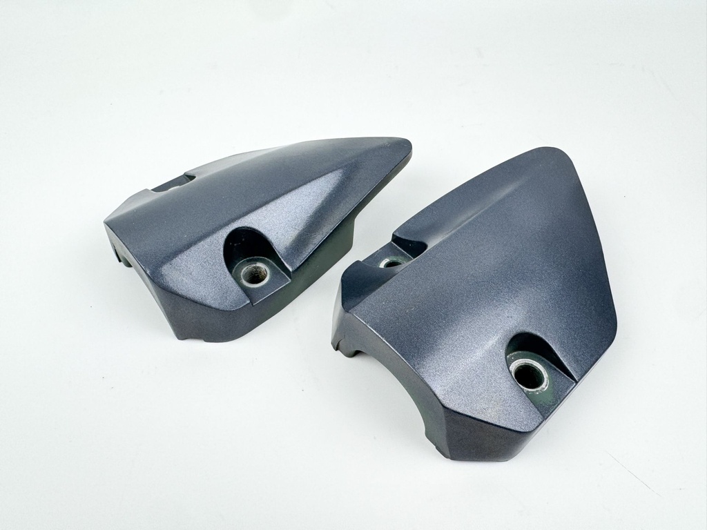 2006 Yamaha 150 HP 4 Stroke Outboard Lower Mount Covers Set 63P-44556-00-8D OEM
