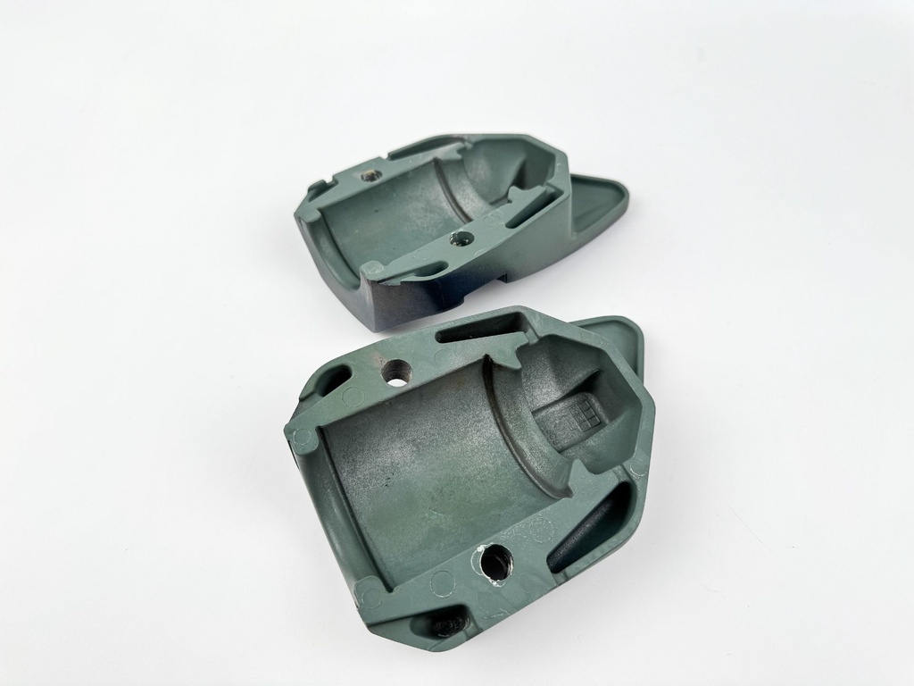 2006 Yamaha 150 HP 4 Stroke Outboard Lower Mount Covers Set 63P-44556-00-8D OEM