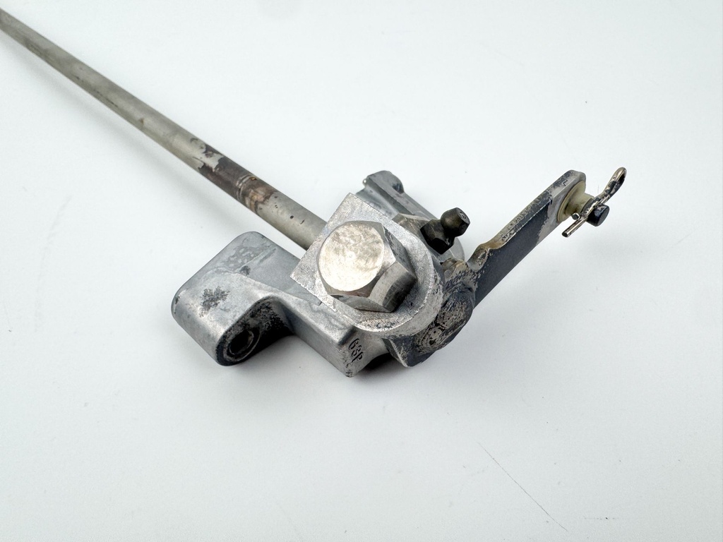 2004 Yamaha 150 HP 4 Stroke Outboard Shift Shaft 63P-44120-00-00 OEM