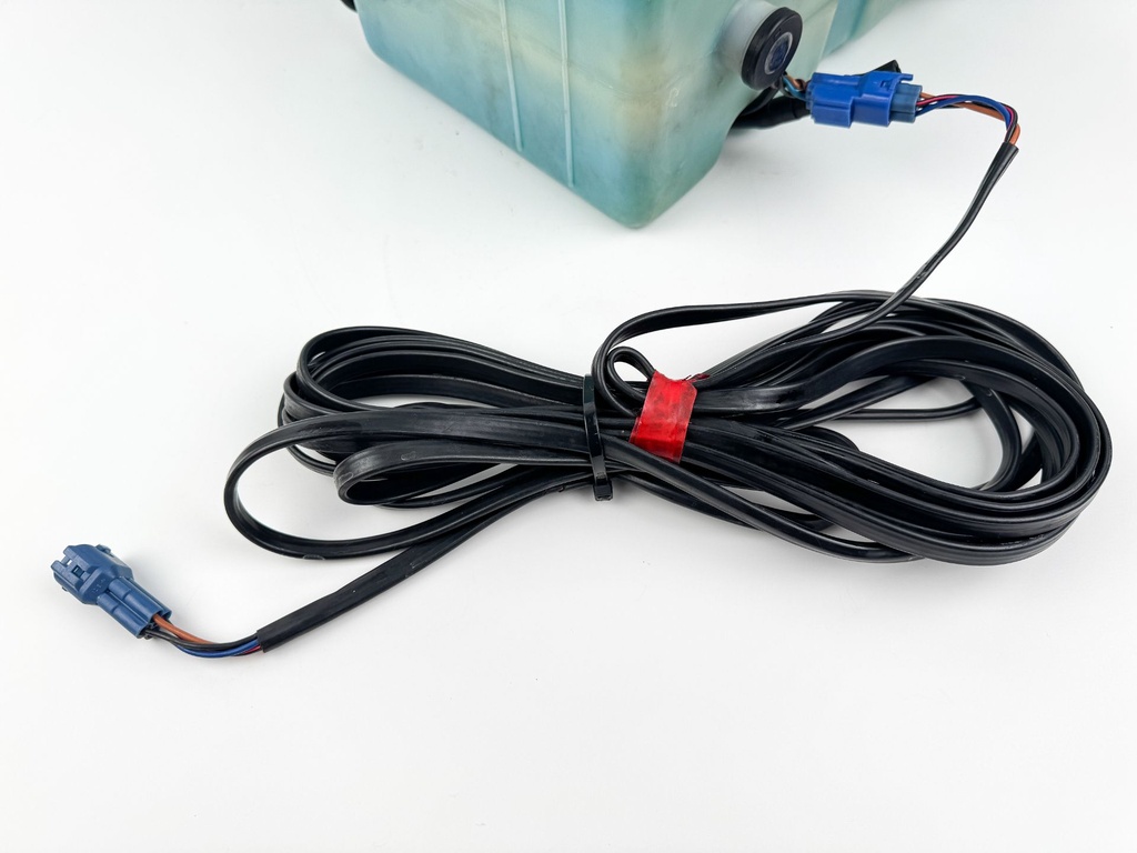 Yamaha Outboard Remote 2 Stroke Oil Tank Assembly With Pump 2.8 Gallons