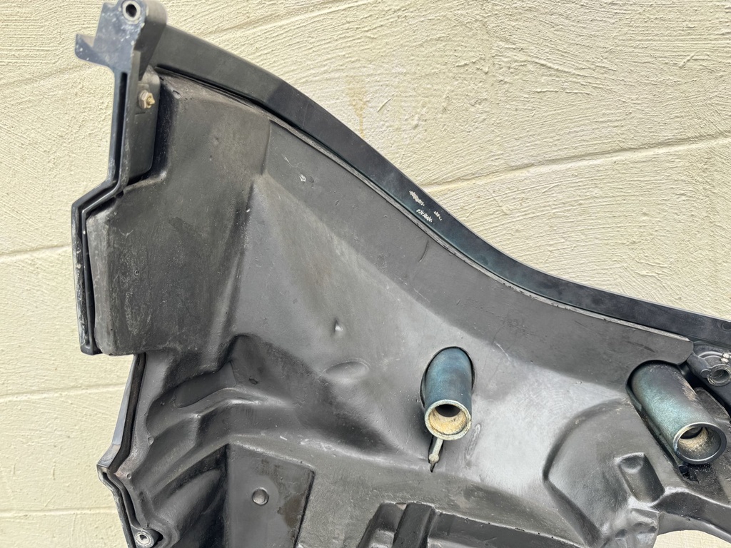 2012 Evinrude 250 HP 2 Stroke Outboard Lower Apron Cowling Starboard 5005719 OEM