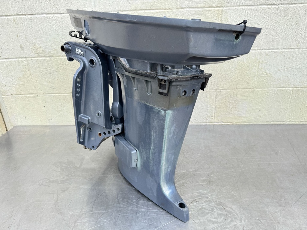 2006 Yamaha 90 HP 2 Stroke Outboard Complete Midsection & Swivel Bracket 20"