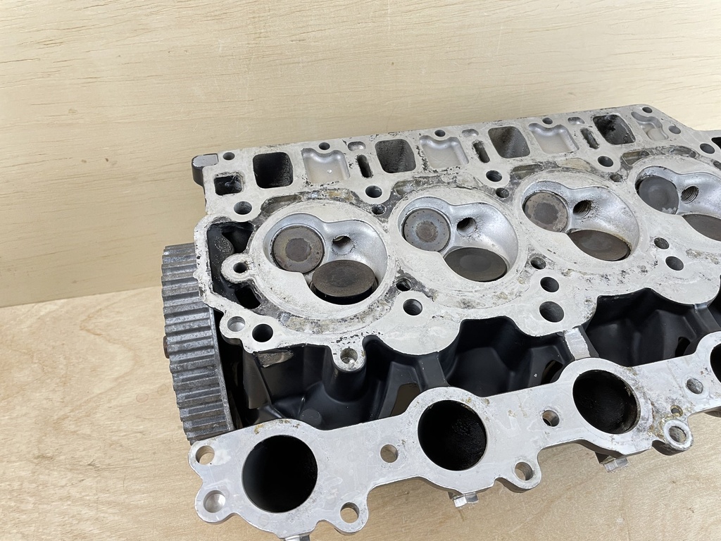 2004 Mercury 40HP 4 Stroke Outboard Cyclinder Head Complete 893505T05