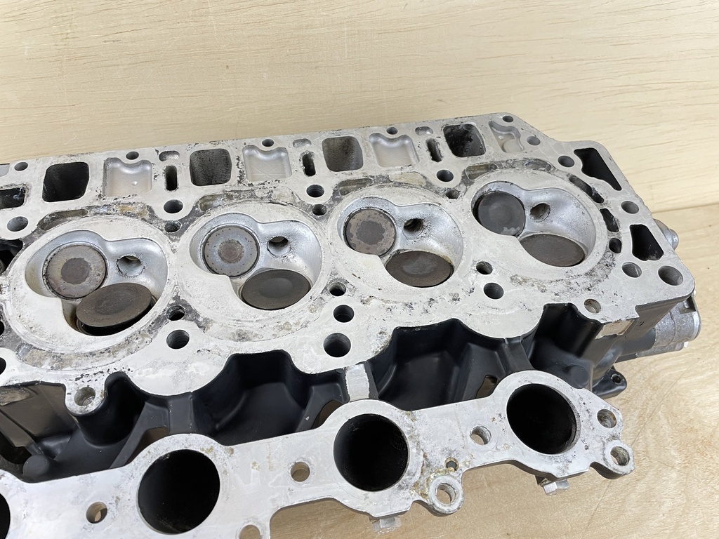 2004 Mercury 40HP 4 Stroke Outboard Cyclinder Head Complete 893505T05