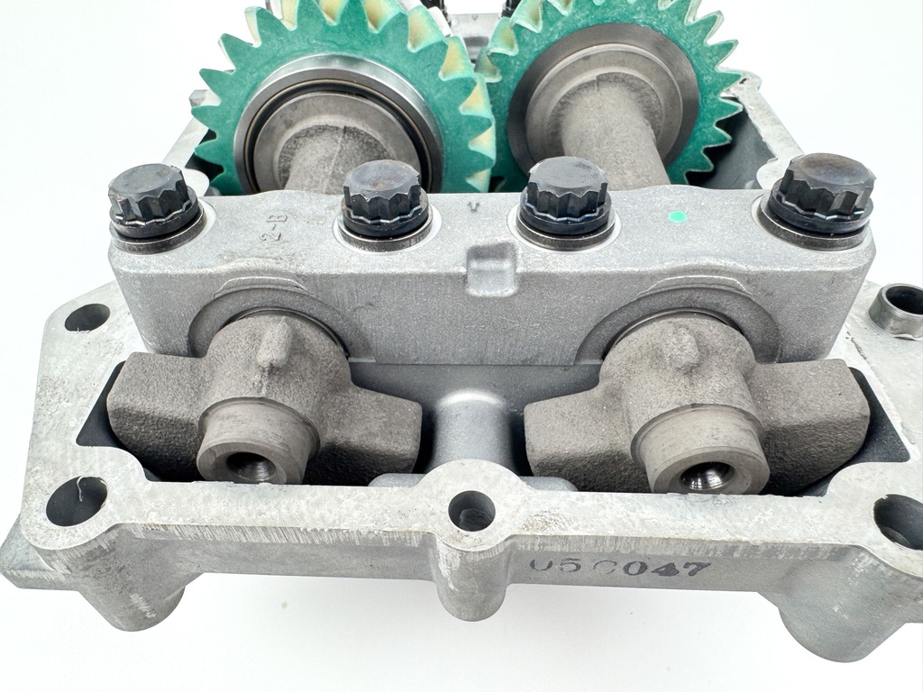 2004 Yamaha 150 HP 4 Stroke Outboard Balancer Assembly 63P-11500-04-00 OEM