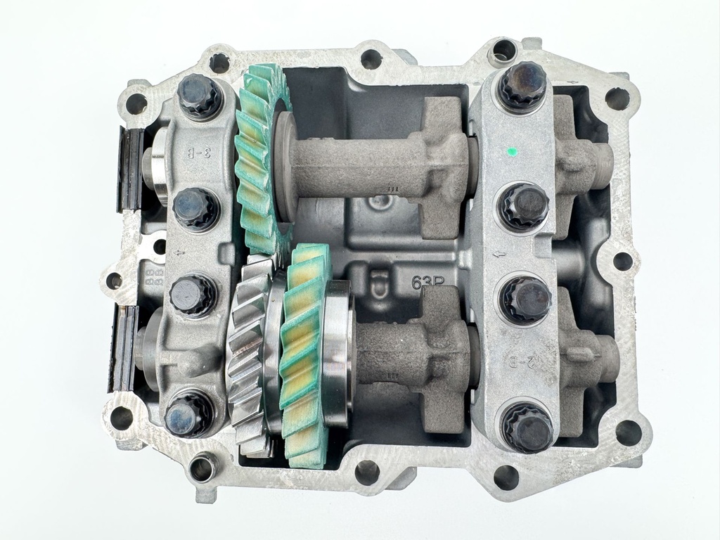 2004 Yamaha 150 HP 4 Stroke Outboard Balancer Assembly 63P-11500-04-00 OEM