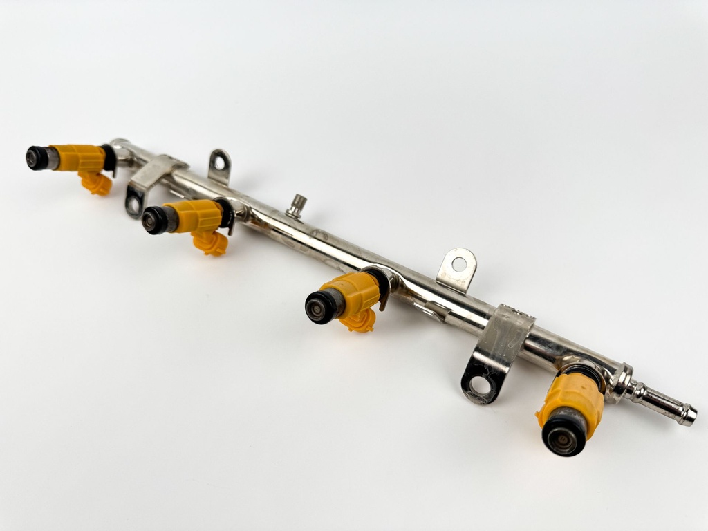 2004 Yamaha 150 HP 4 Stroke Outboard Fuel Injector Set W/ Rail 63P-13160-00-00 OEM