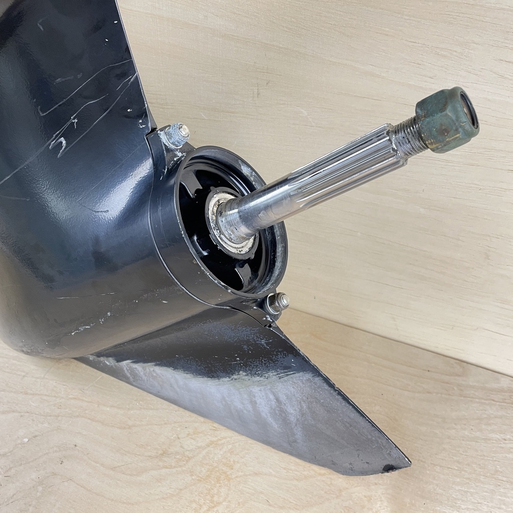 2004 Mercury 40HP BF 4 Stroke Outboard 20" Shaft Lower Unit Gearcase 2.33:1 9011G90