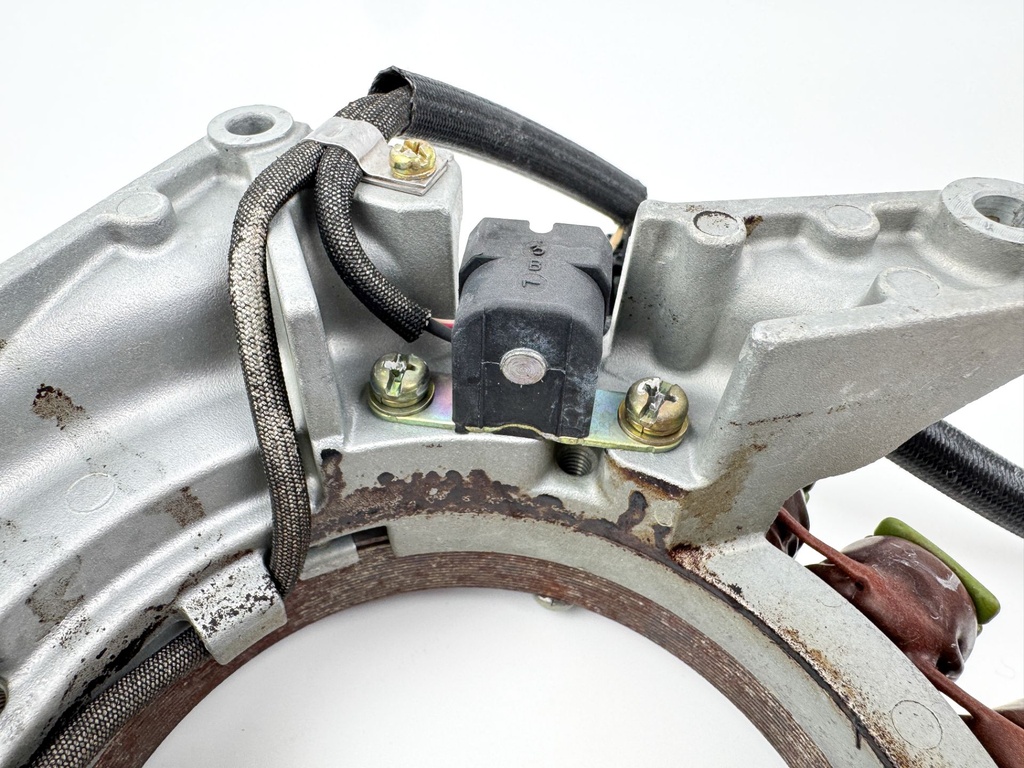 2004 Yamaha 150 HP 4 Stroke Outboard Coil Pulser Base Stator Assembly 63P-81460-00-00 OEM