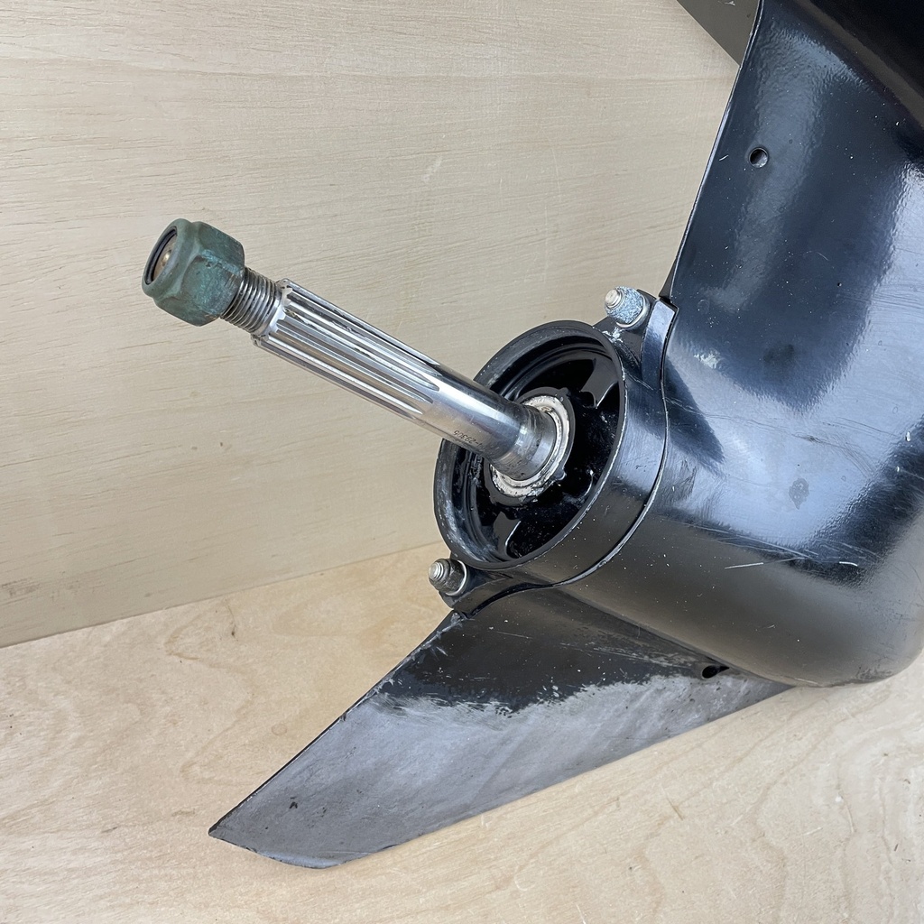 2004 Mercury 40HP BF 4 Stroke Outboard 20" Shaft Lower Unit Gearcase 2.33:1 9011G90