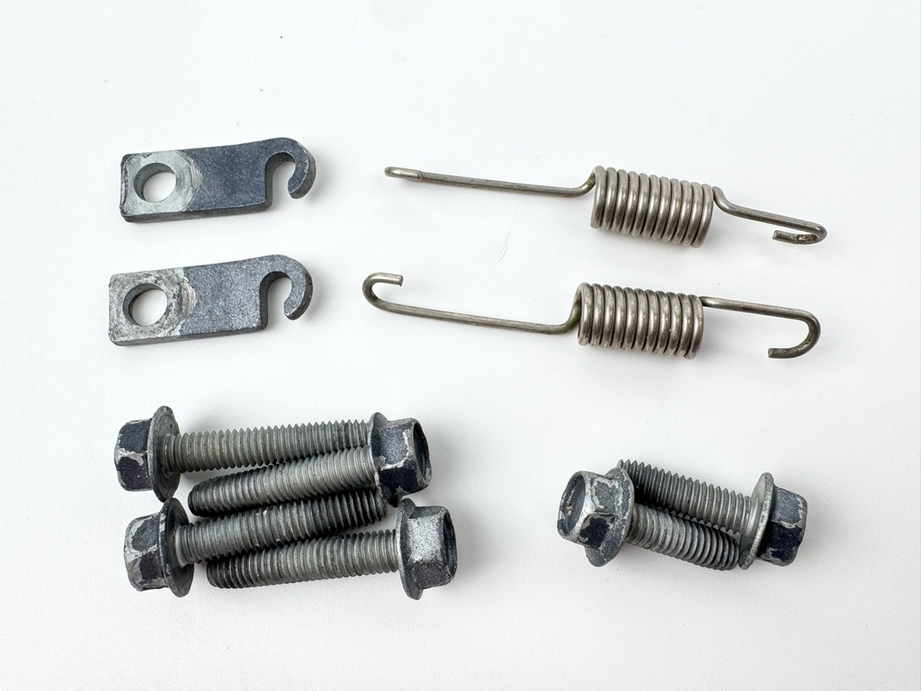 2004 Yamaha 150 HP 4 Stroke Outboard Latch Handle Set 63P-42815-00-8D OEM