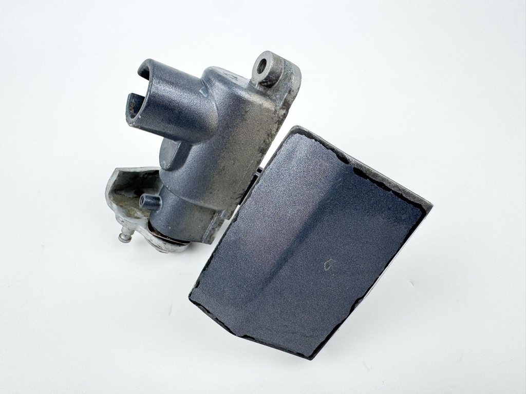 2004 Yamaha 150 HP 4 Stroke Outboard Latch Handle Set 63P-42815-00-8D OEM