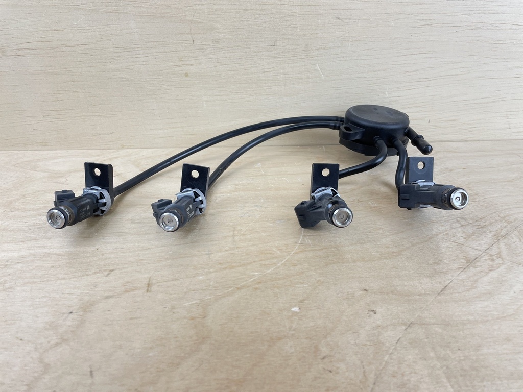 2004 Mercury 40HP 4 Stroke Outboard Fuel Injectors TFI System  892123002 879887T