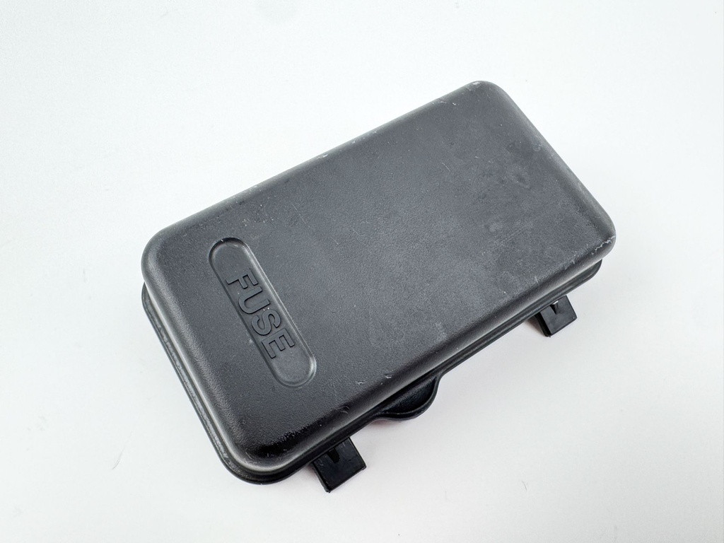 2004 Yamaha 150 HP 4 Stroke Outboard Fuse Box 63P-82170-00-00 OEM