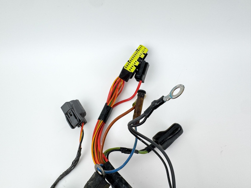 2004 Yamaha 150 HP 4 Stroke Outboard Engine Wire Harness 63P-82590-10-00 OEM